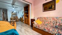 Sala d'estar de Pis en venda en Torrevieja amb Aire condicionat, Moblat i Forn