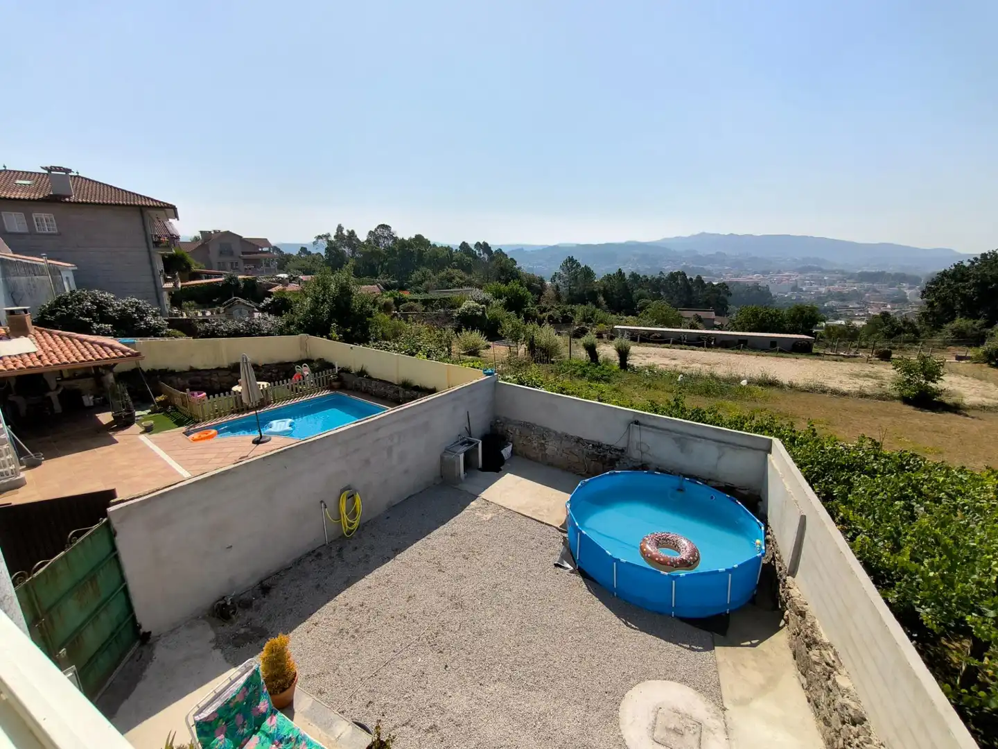 Piscina de Casa adosada en venda en Pontevedra Capital  amb Terrassa i Traster