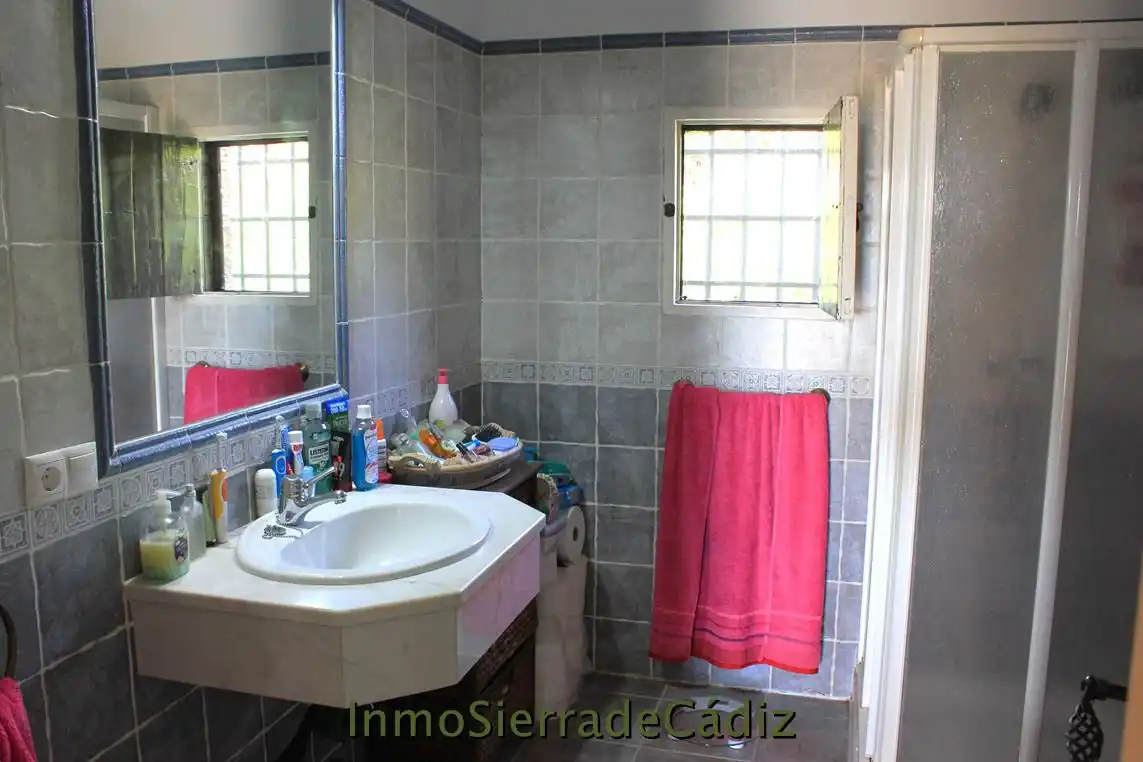 Badezimmer von Country house zum Verkauf in Utrera mit Klimaanlage, Heizung und Privatgarten