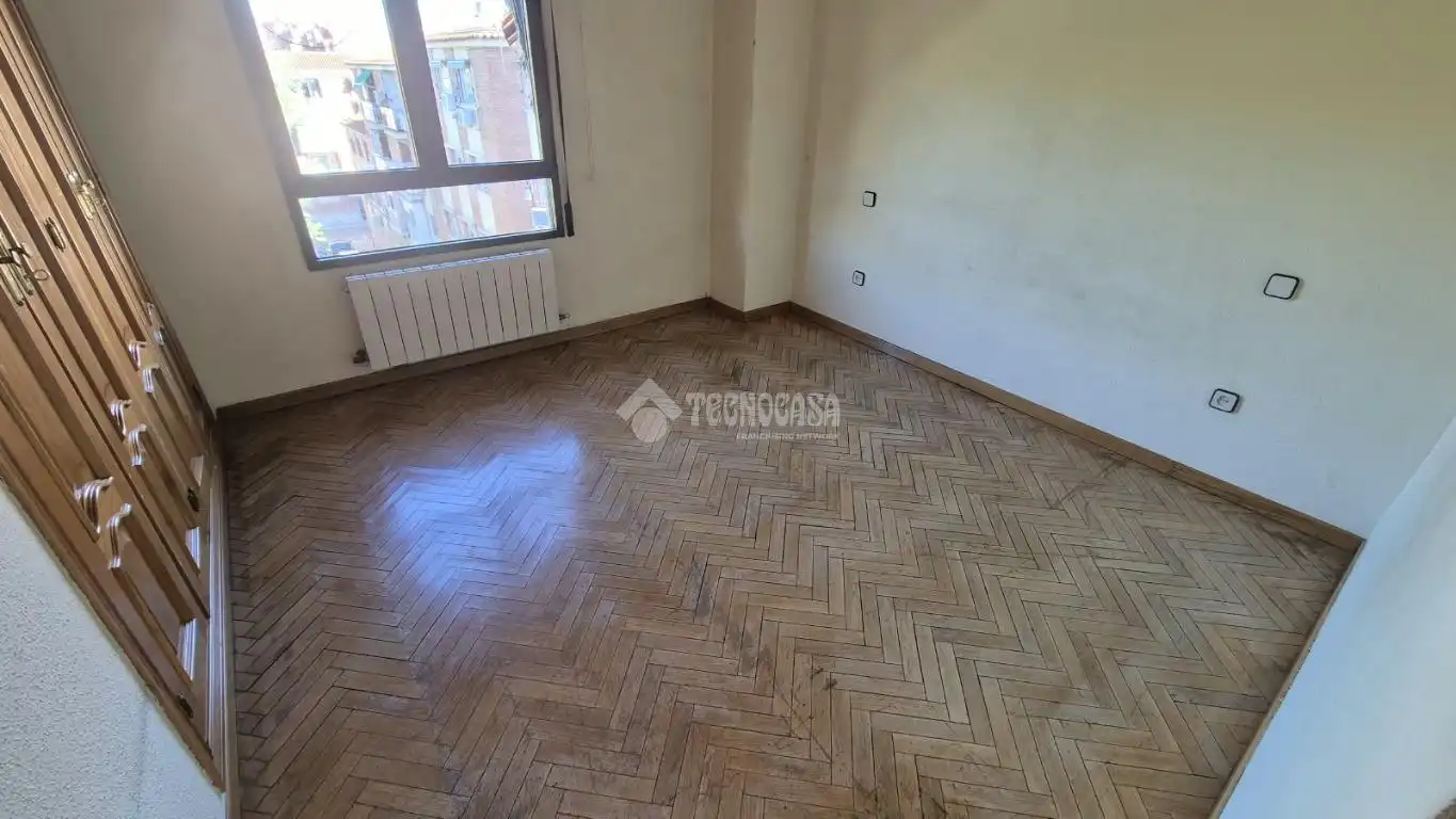 Habitación de Piso en venta en Villaverde