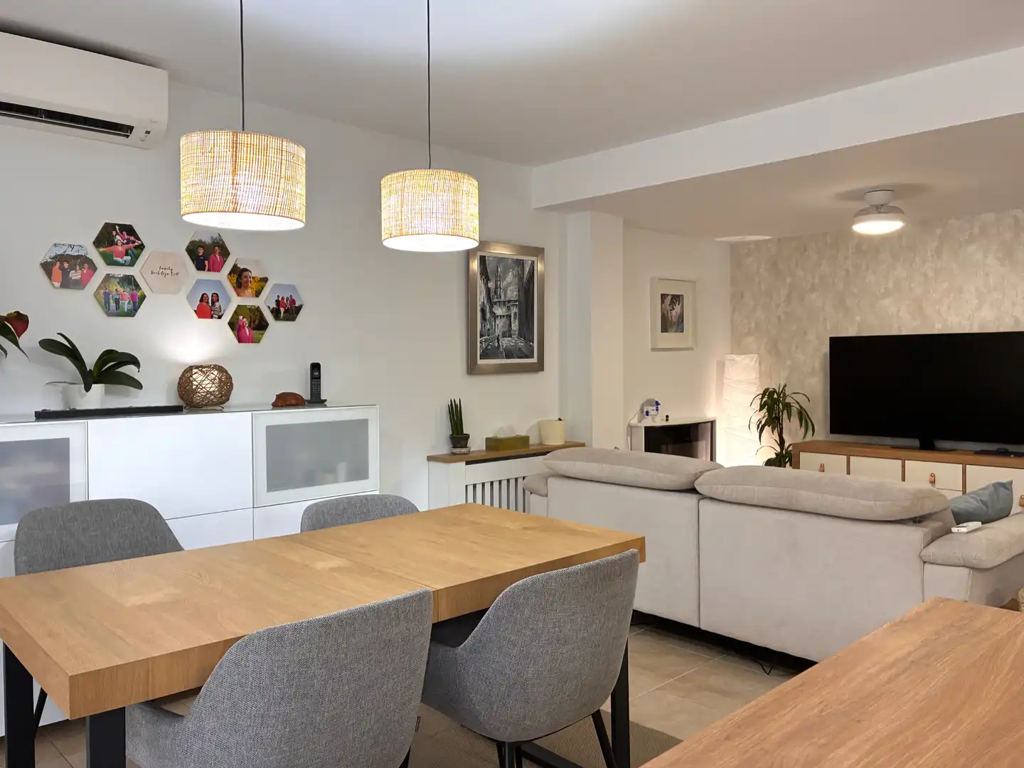 Comedor de Casa o chalet en venta en Celrà con Aire acondicionado, Calefacción y Jardín privado