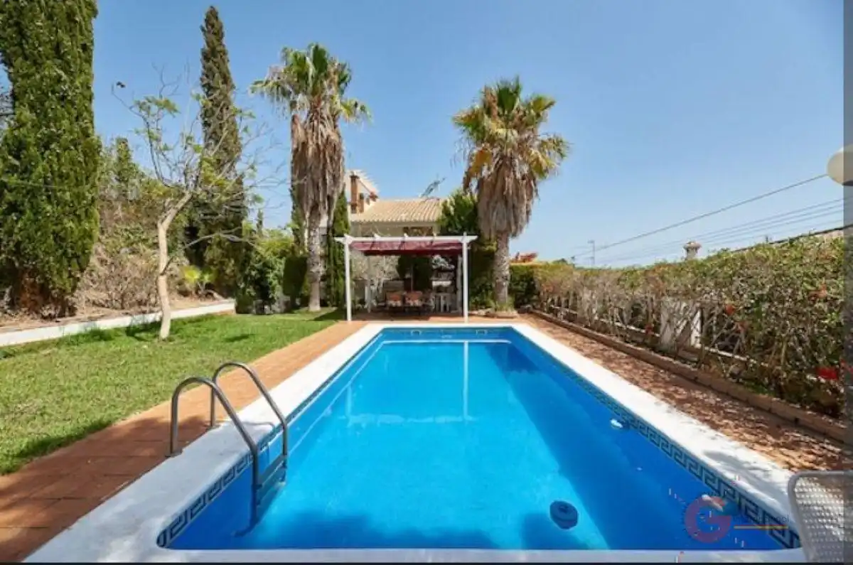 Villa mit Pool zum Verkauf in Velilla - Velilla Taramay