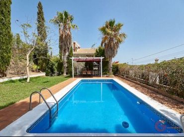 Xalet amb piscina en venda a Velilla - Velilla Taramay
