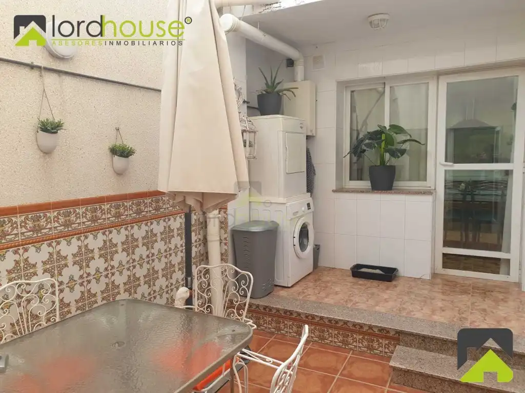 Houses for sale in Calle Francisco Pizarro, San Antonio