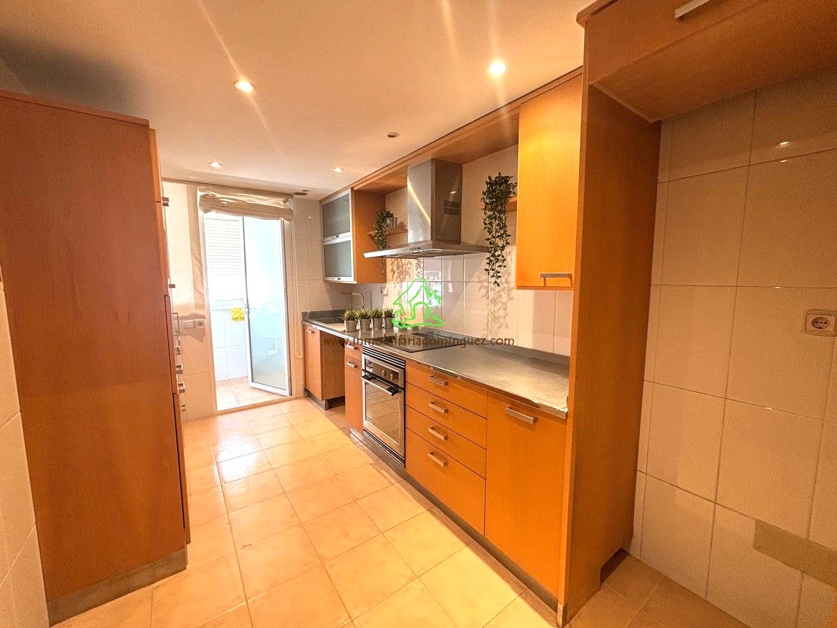 Kitchen of Apartment to rent in  Murcia Capital  with Air Conditioner, Terrace and Oven