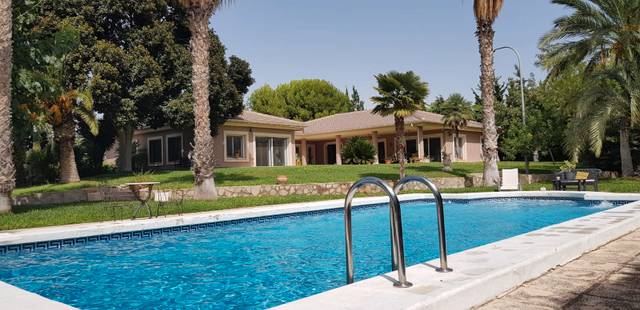 Casa-chalet en Venta en Camino Cipres en Alicante Golf