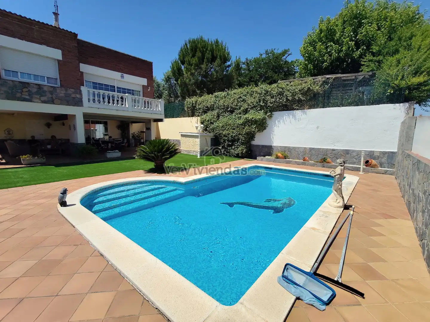 Piscina de Casa o xalet en venda en Esparreguera amb Aire condicionat, Calefacció i Jardí privat