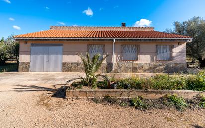 Vista exterior de Finca rústica en venda en Aldover amb Jardí privat, Piscina i Moblat