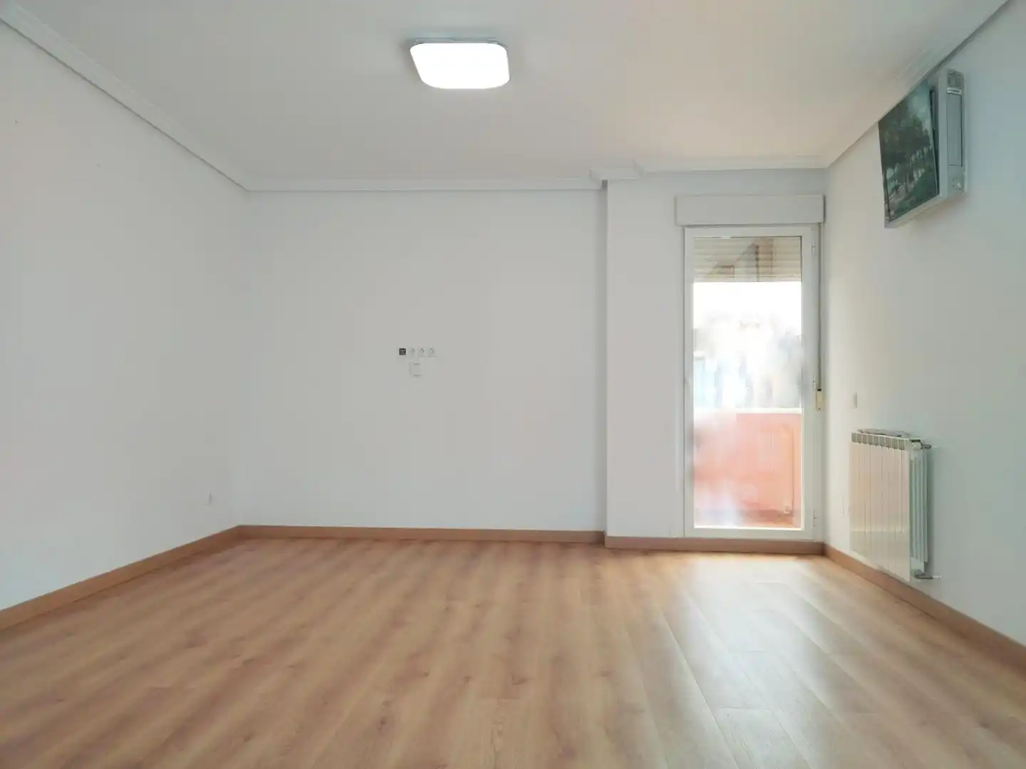 Flat for rent in Perlita