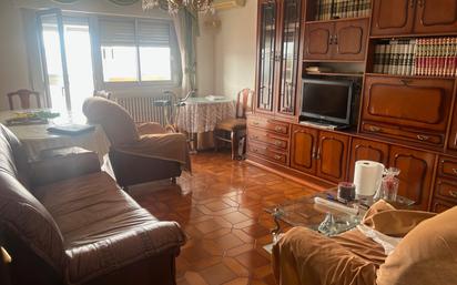 Living room of Flat for sale in  Zaragoza Capital  with Heating and Balcony