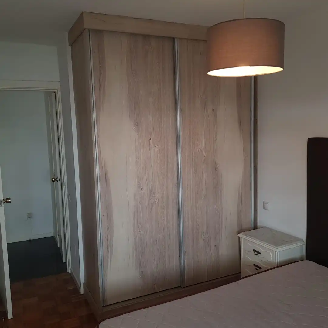 Habitación de Piso en venta en Santiago de Compostela  con Calefacción, Terraza y Trastero