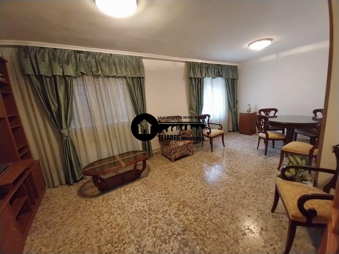 Sala d'estar de Pis en venda en  Albacete Capital amb Calefacció i Traster