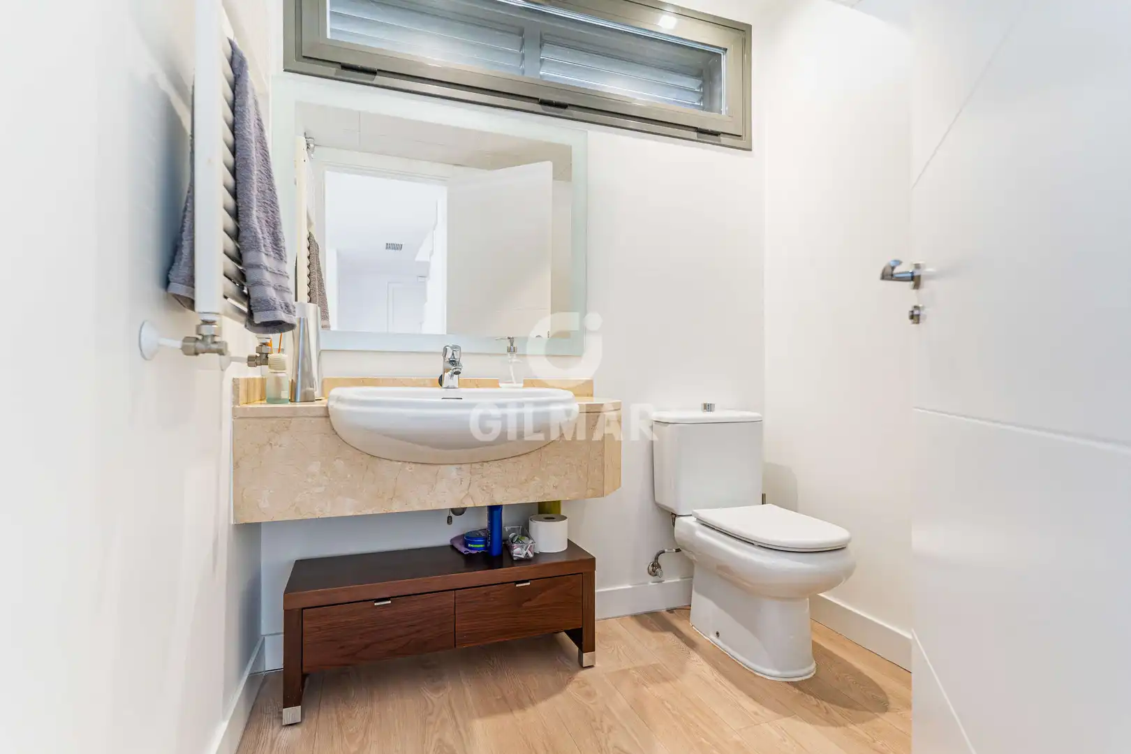 Badezimmer von Einfamilien-Reihenhaus zum Verkauf in Leganés mit Heizung, Privatgarten und Schwimmbad