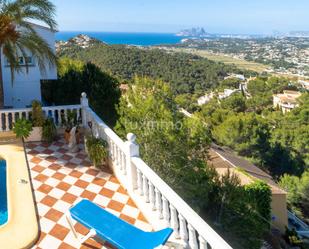 Vista exterior de Casa o xalet en venda en Moraira amb Aire condicionat, Terrassa i Traster