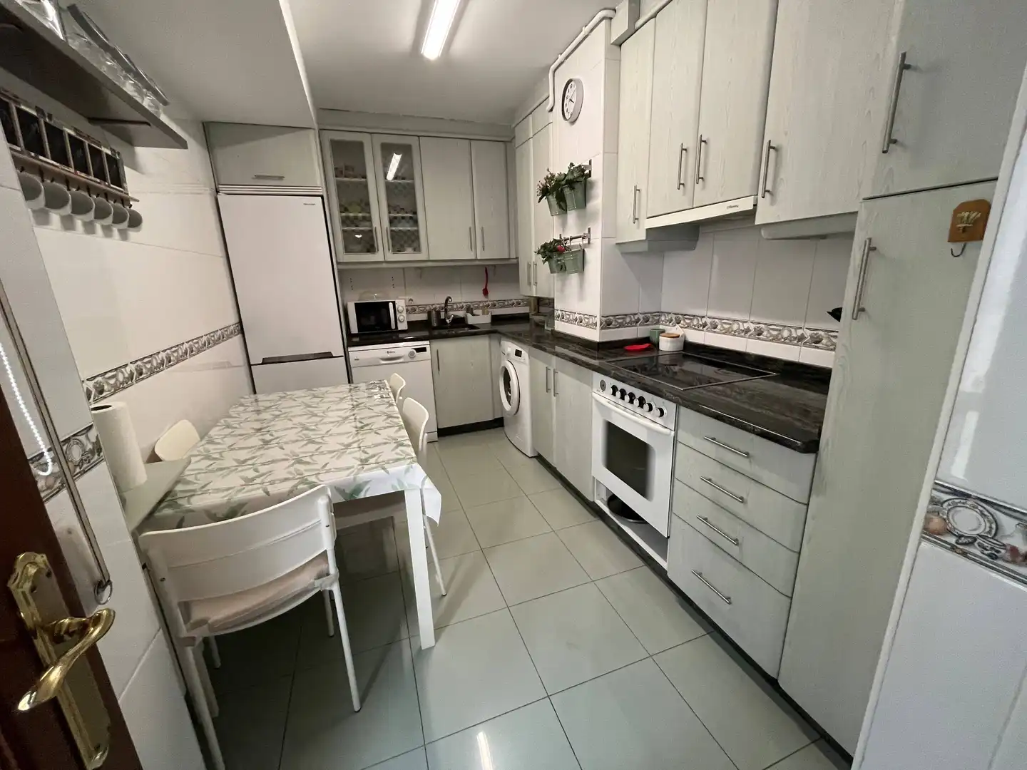 Küche von Wohnung zur Miete in Santiago de Compostela  mit Heizung und Möbliert