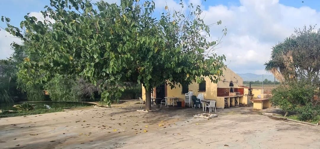 Exterior view of Country house for sale in Montbrió del Camp  with Swimming Pool and Furnished