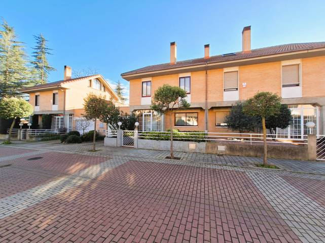 Casa-chalet en Venta en Aimaras en Las Villas - Valparaiso - El Peral