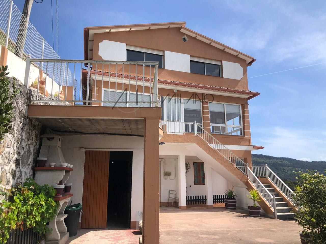 Vista exterior de Casa o xalet en venda en Moaña amb Calefacció, Jardí privat i Terrassa