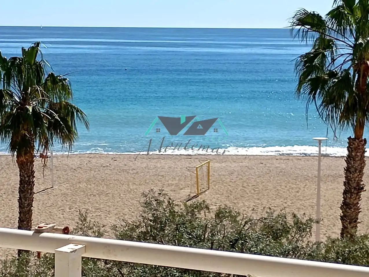 Vista exterior de Piso de alquiler en Águilas con Terraza, Amueblado y Piscina comunitaria