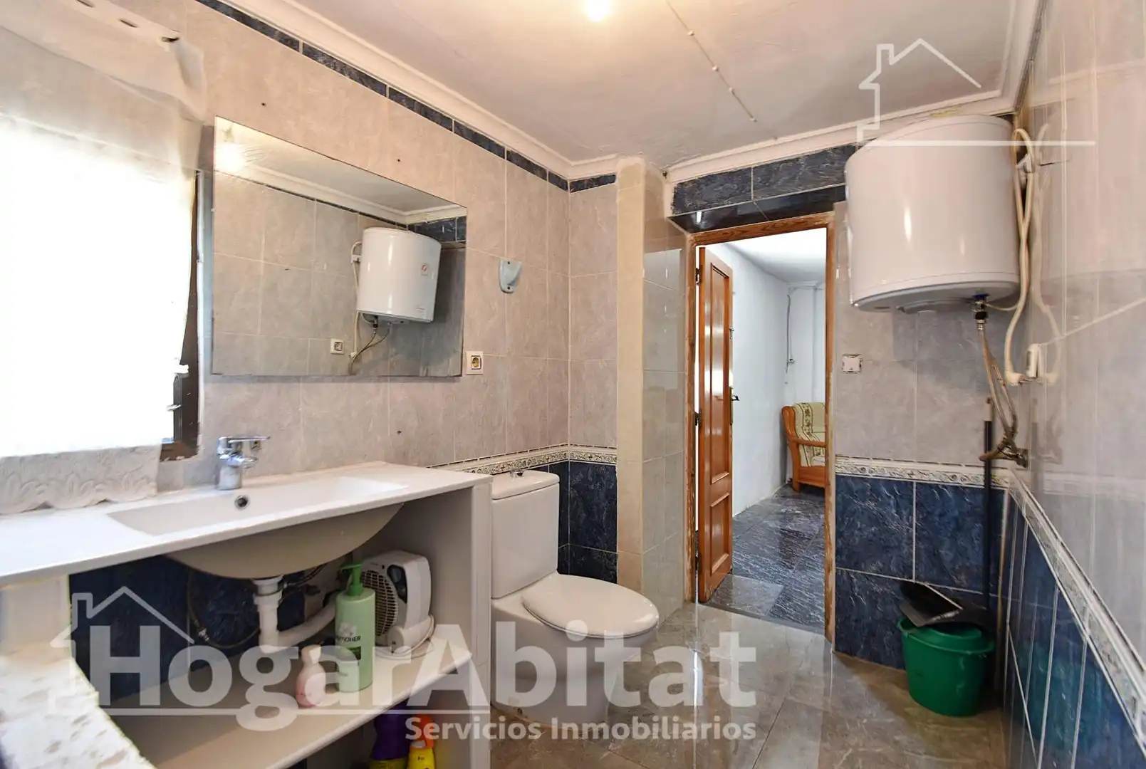 Bathroom of Houses for sale in Oliva  with Air Conditioner, Heating and Terrace