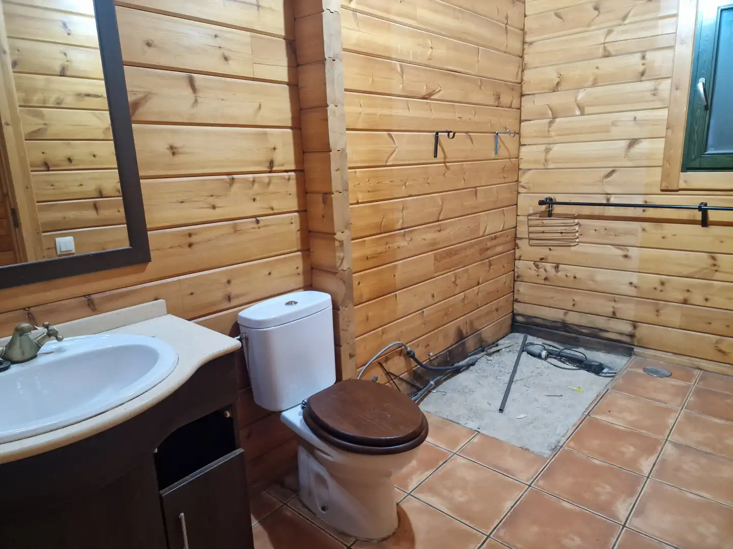 Bany de Casa o xalet en venda en Nuevo Baztán amb Jardí privat, Parquet i Piscina