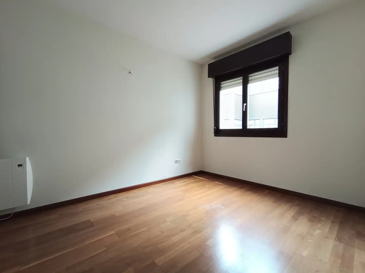Bedroom of Flat for rent in Gijón   with Heating, Terrace and Balcony