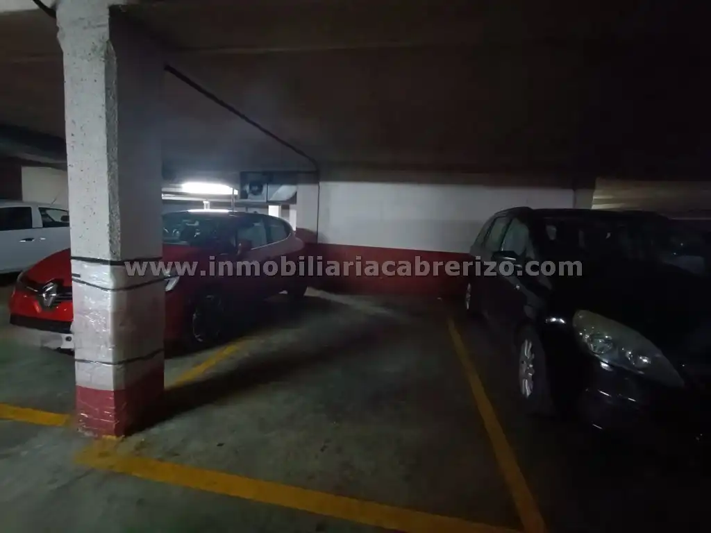Parkplatz von Wohnungen zum Verkauf in  Logroño mit Klimaanlage, Heizung und Parkett