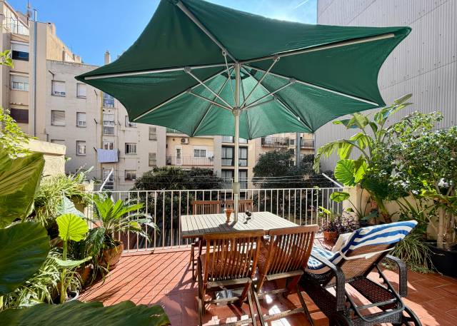 Casa-chalet en Venta en Carrer del Freser en El Camp de l'Arpa del Clot