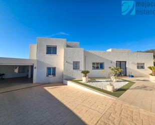 Vista exterior de Casa o xalet en venda en Mojácar amb Aire condicionat, Jardí privat i Terrassa