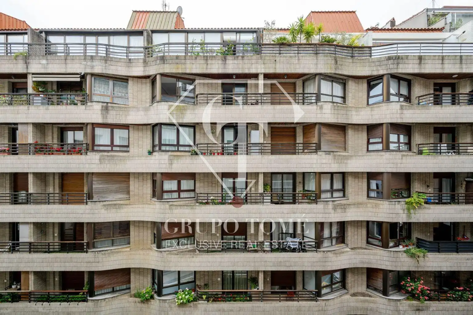 Vista exterior de Pis en venda en Donostia - San Sebastián  amb Calefacció