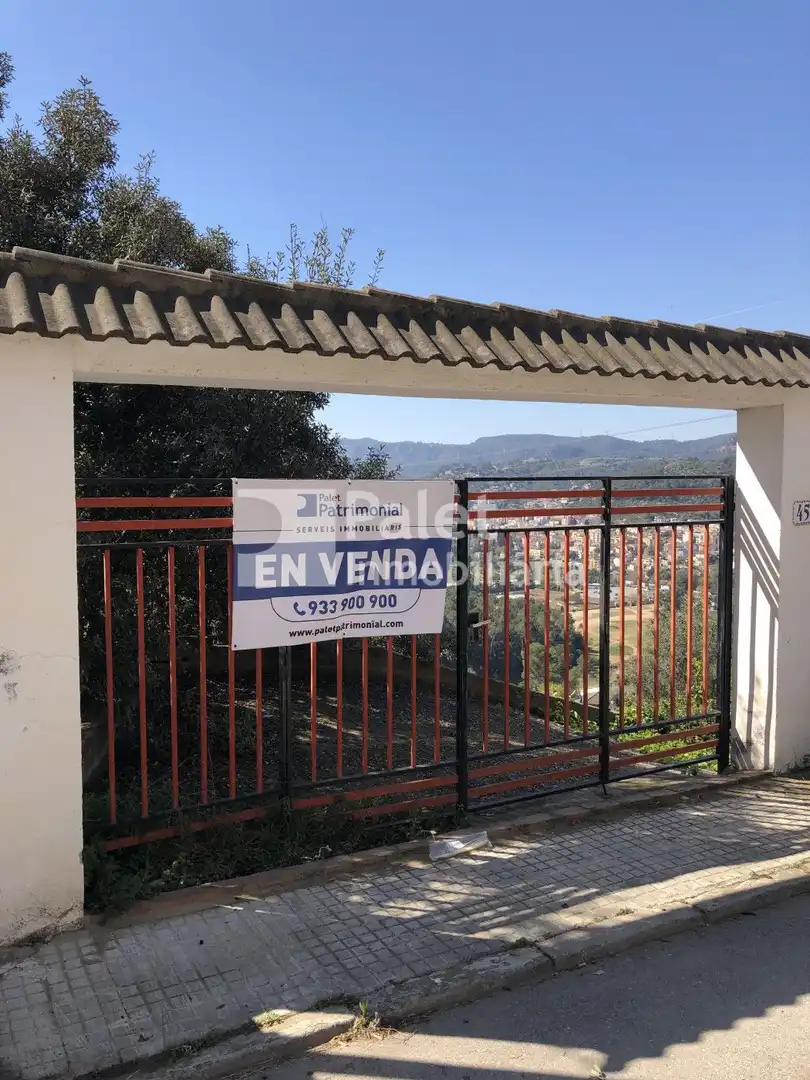 Terreny residencial en venda a Torrelles de Llobregat