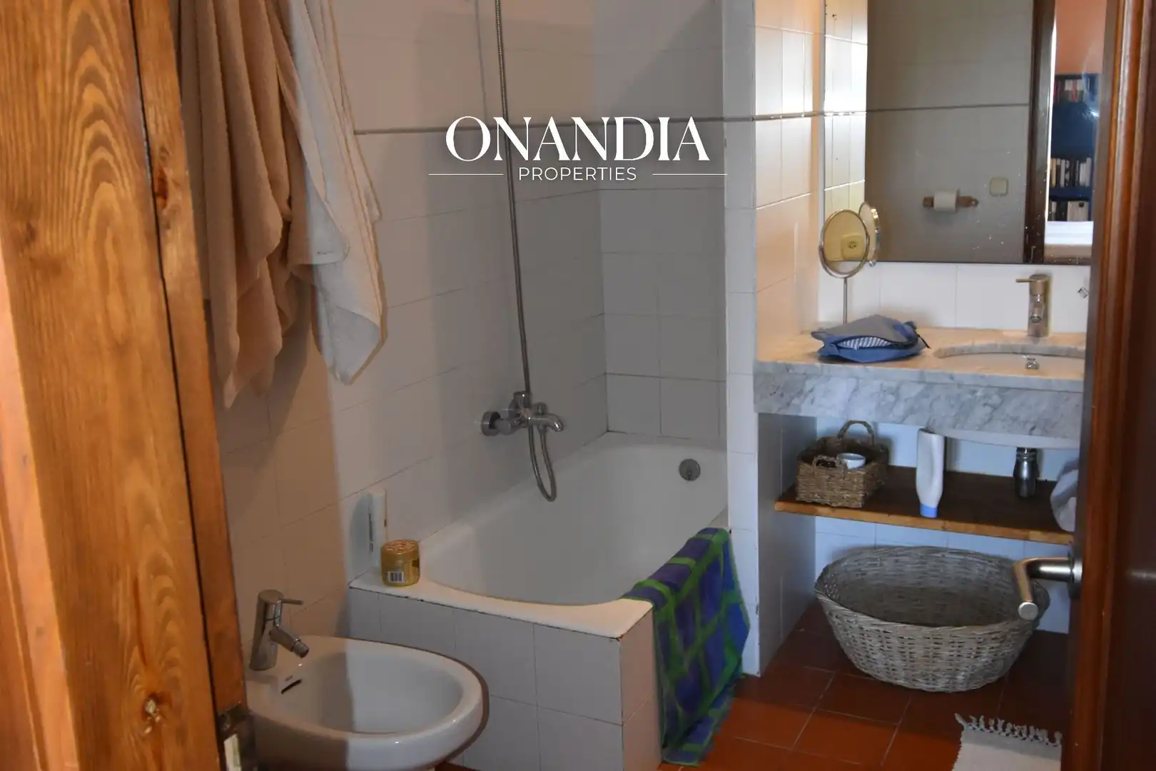 Bathroom of Houses for rent in Begur  with Private garden and Swimming Pool