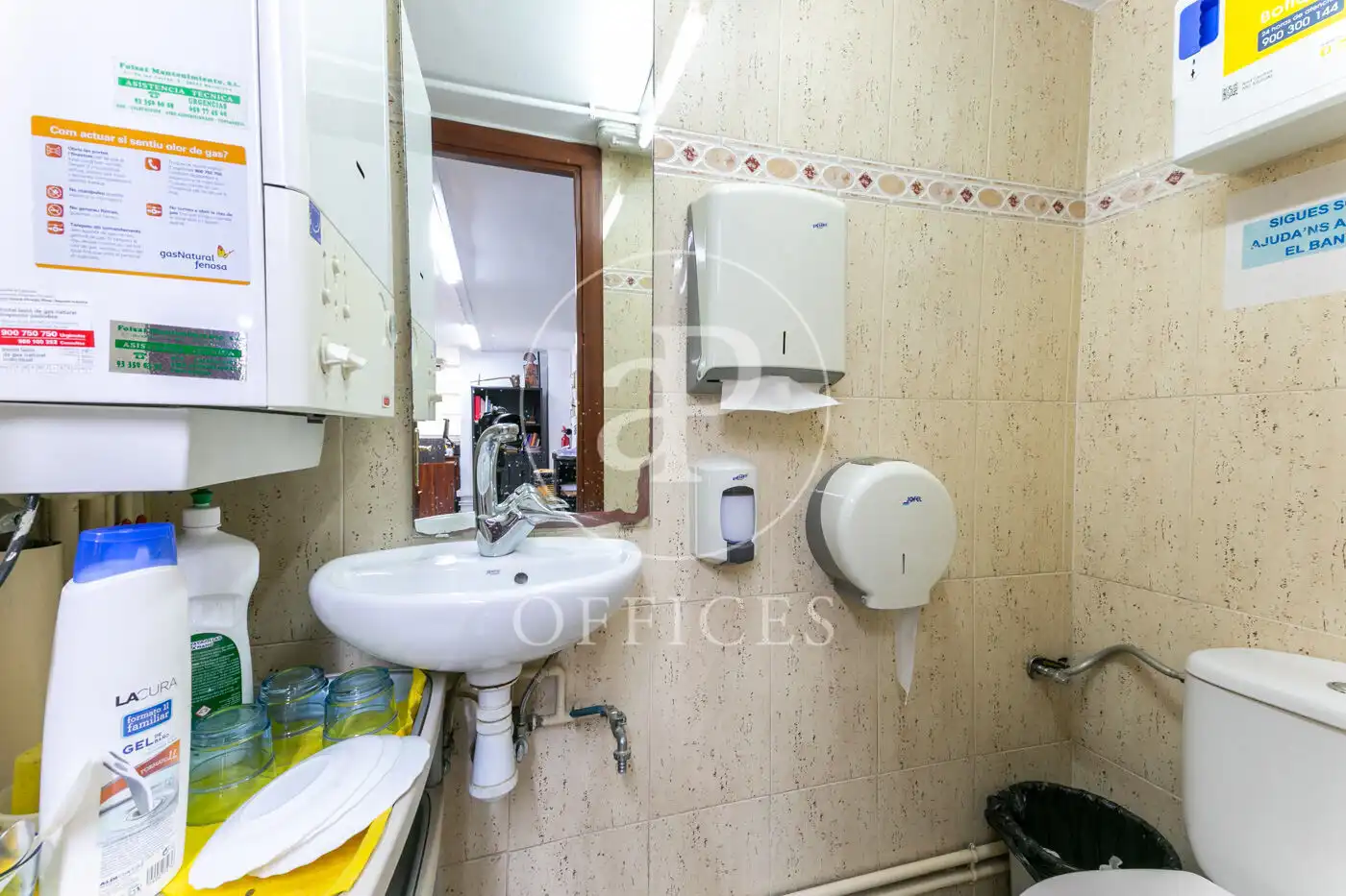 Badezimmer von Büro zur Miete in Barcelona
