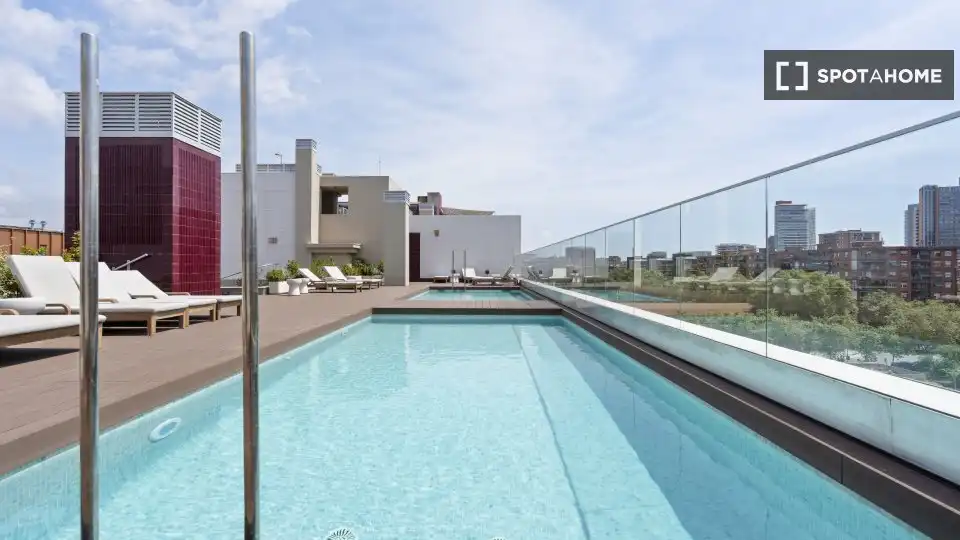 Flat with terrace to rent in Sant Martí, imagen 8