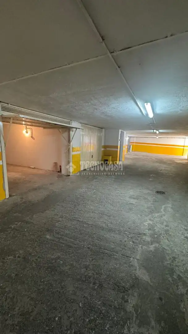 Parking de Piso en venta en Cádiz con Terraza