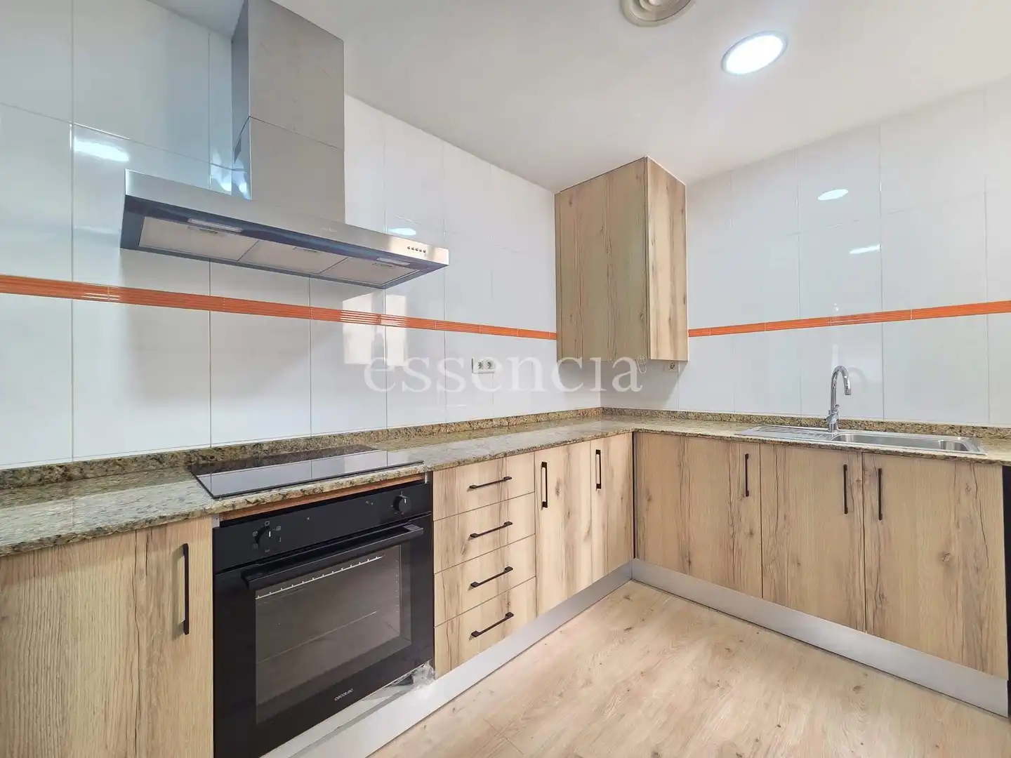 Kitchen of Flat for sale in Gandia  with Air Conditioner, Storage room and Balcony