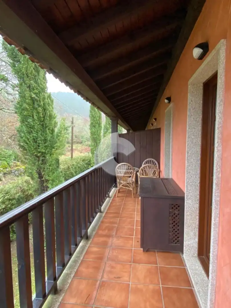 Buildings for sale in Lobios