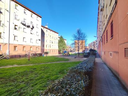 Vista exterior de Pis en venda en Plasencia amb Aire condicionat i Traster