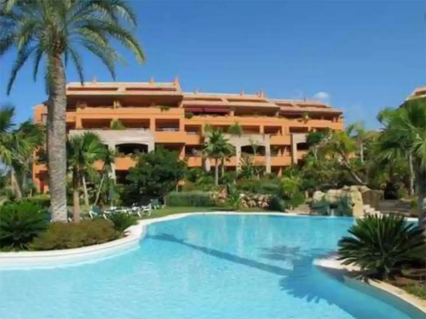 Exterior view of Flat for rent in Marbella  with Air Conditioner, Swimming Pool and Balcony