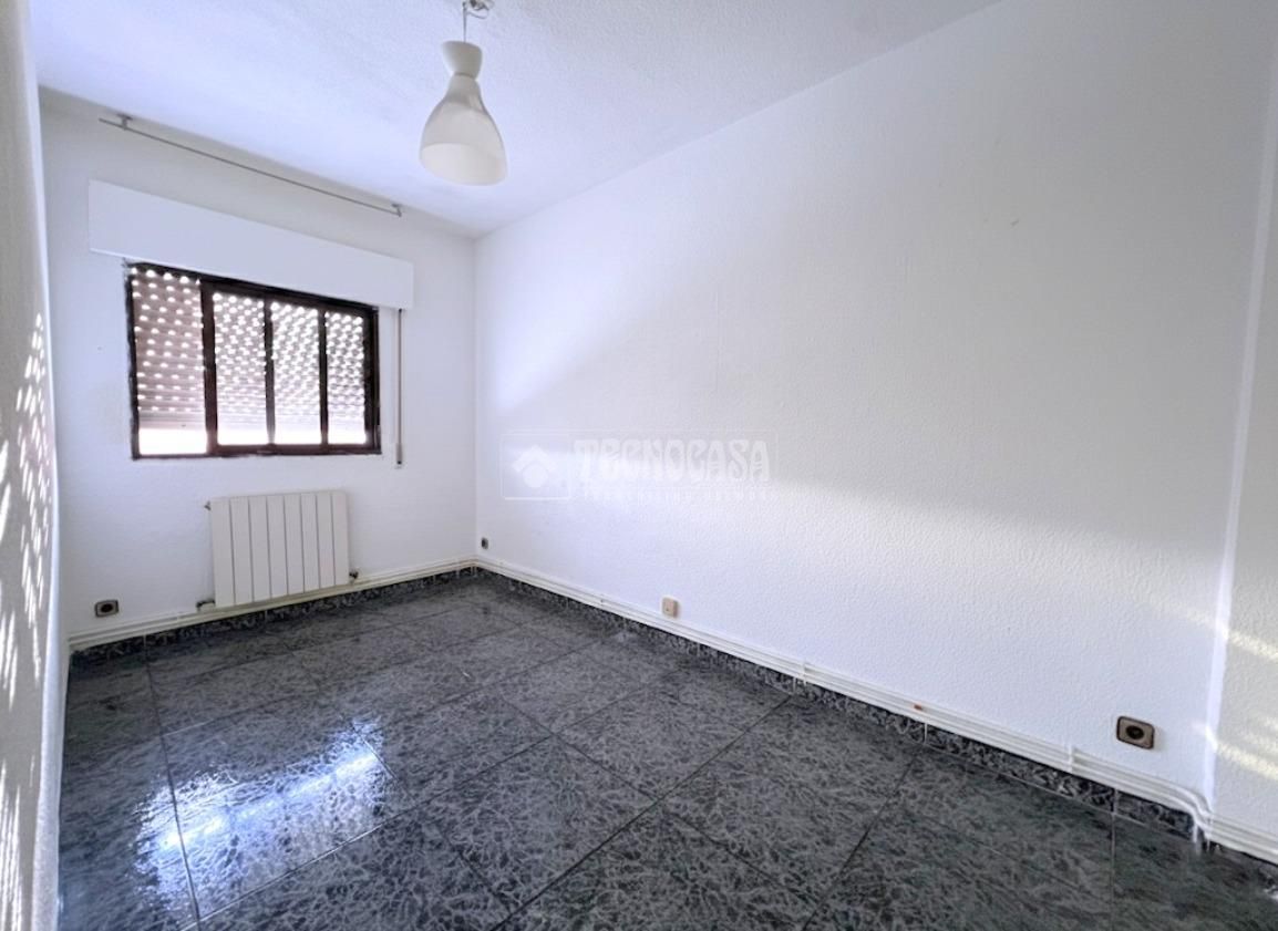 Bedroom of Flat for sale in Leganés