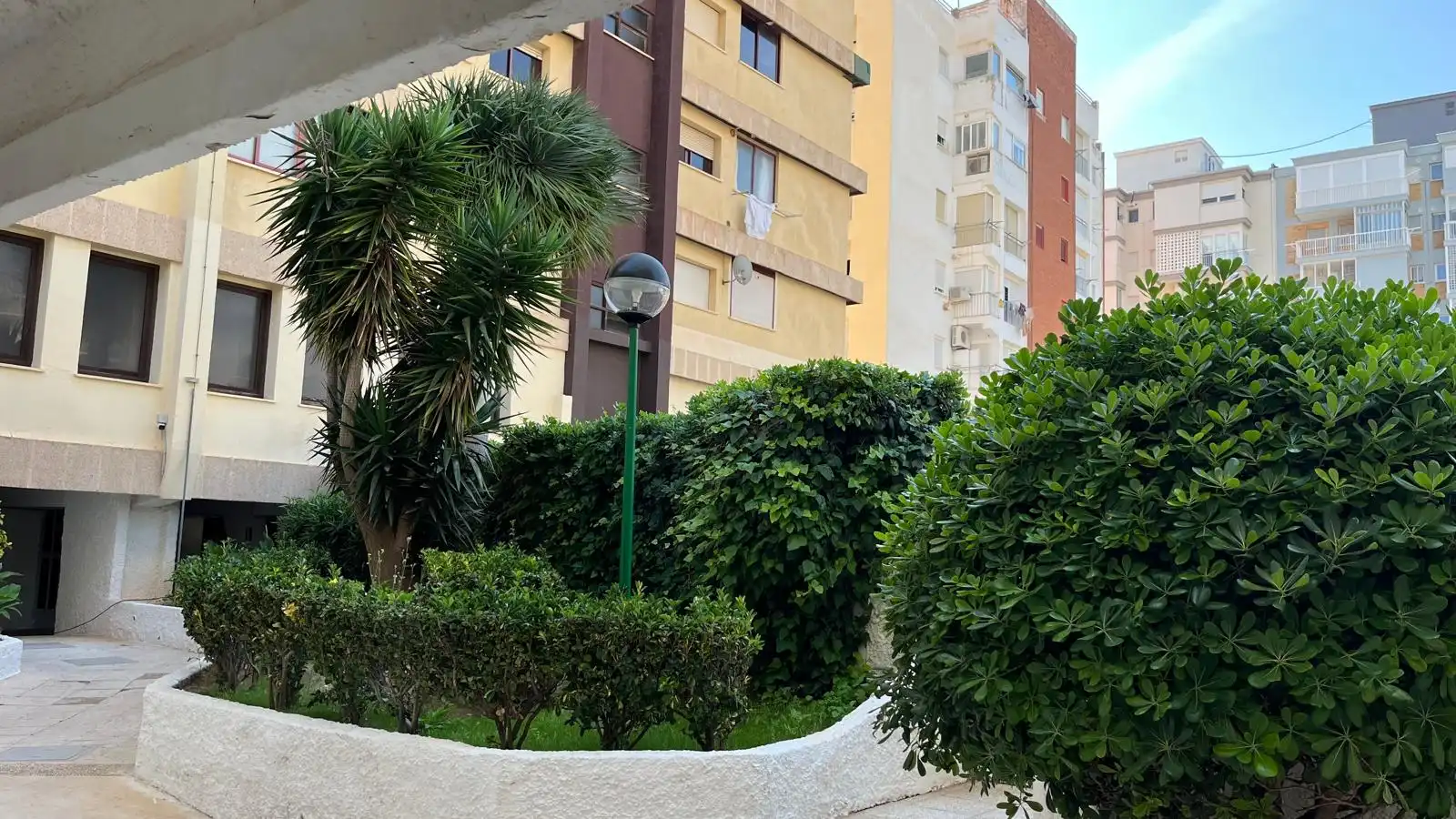 Vista exterior de Apartamento en venta en Gandia con Terraza, Amueblado y Piscina comunitaria