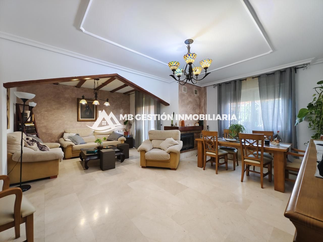 Living room of Single-family semi-detached for sale in Fuenlabrada  with Heating, Private garden and Parquet flooring