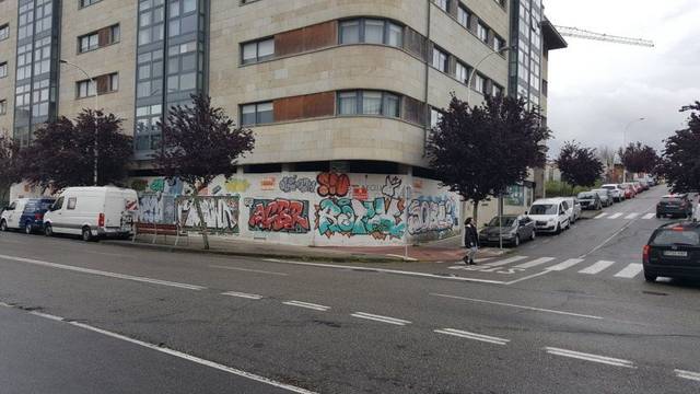 Local comercial en Venta en Avenida Virxinia Pereira Renda, 6 en A Parda