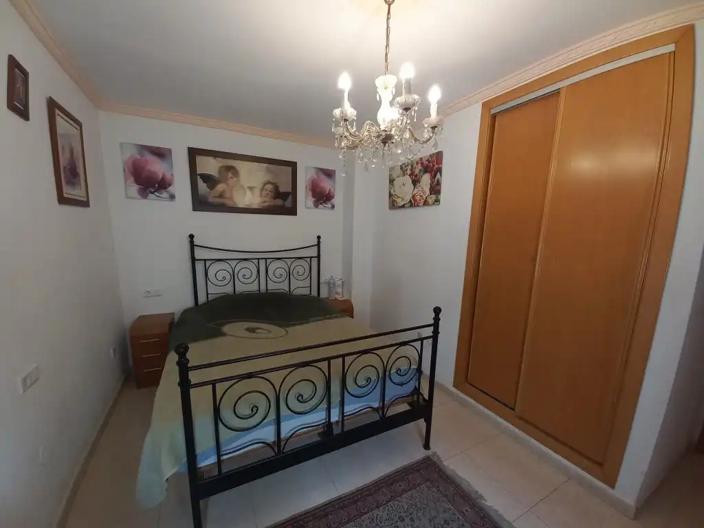 Schlafzimmer von Dachboden zum Verkauf in Vélez-Málaga mit Terrasse, Abstellraum und Gemeinschaftspool