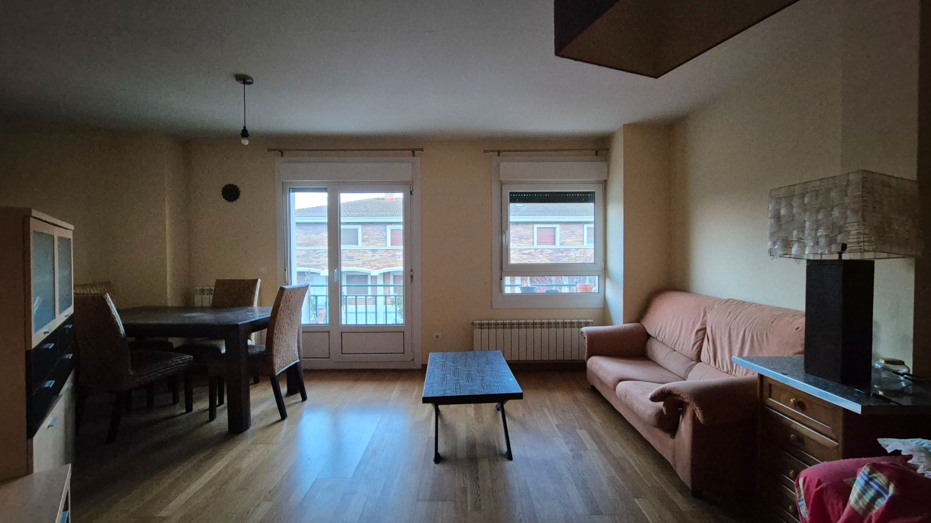 Sala d'estar de Pis en venda en Grijota amb Parquet