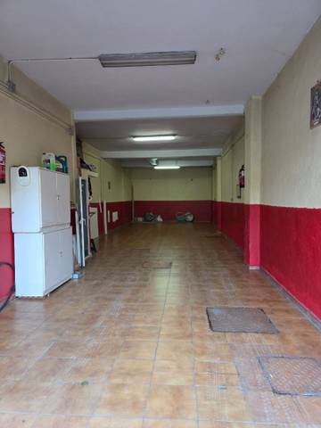 Local comercial en Venta en Calle Encarnación Oviol en Los Rosales