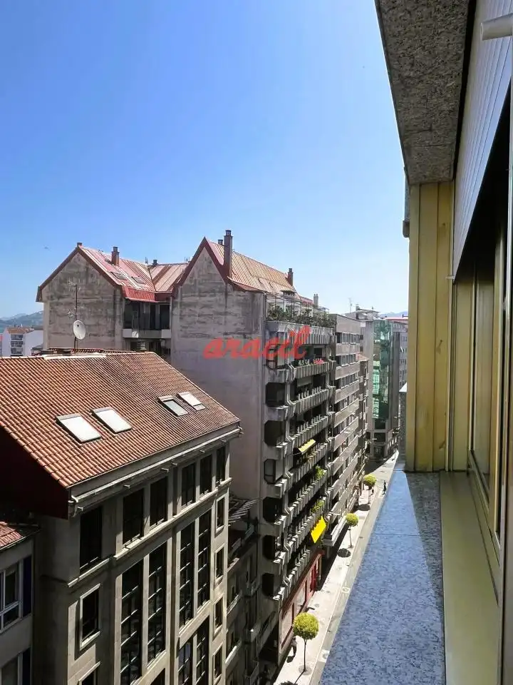 Vista exterior de Piso en venta en Ourense Capital  con Calefacción, Terraza y Balcón