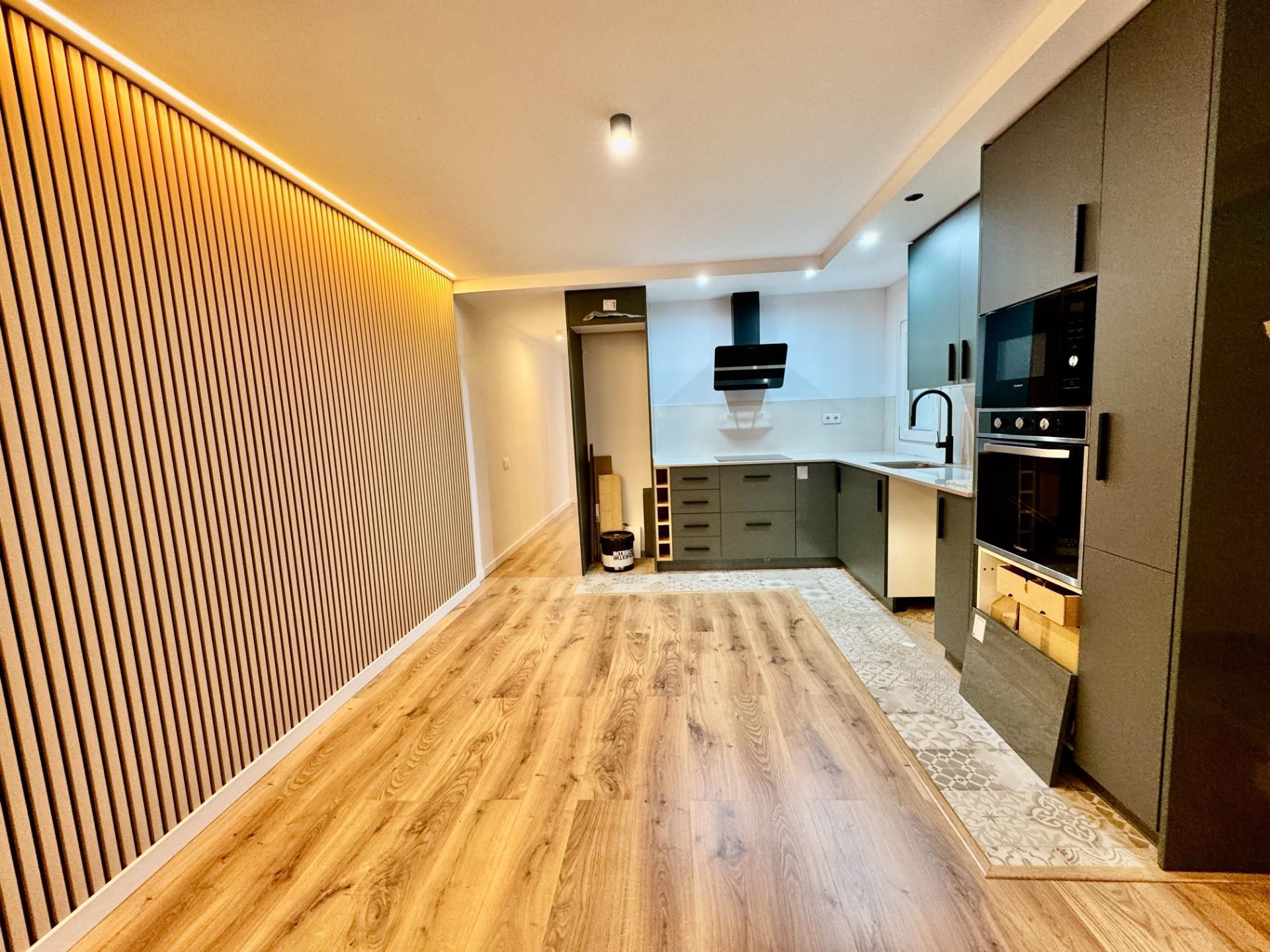 Flat for sale in Carrer de Ramoneda, La Gavarra, Cornellà de Llobregat
