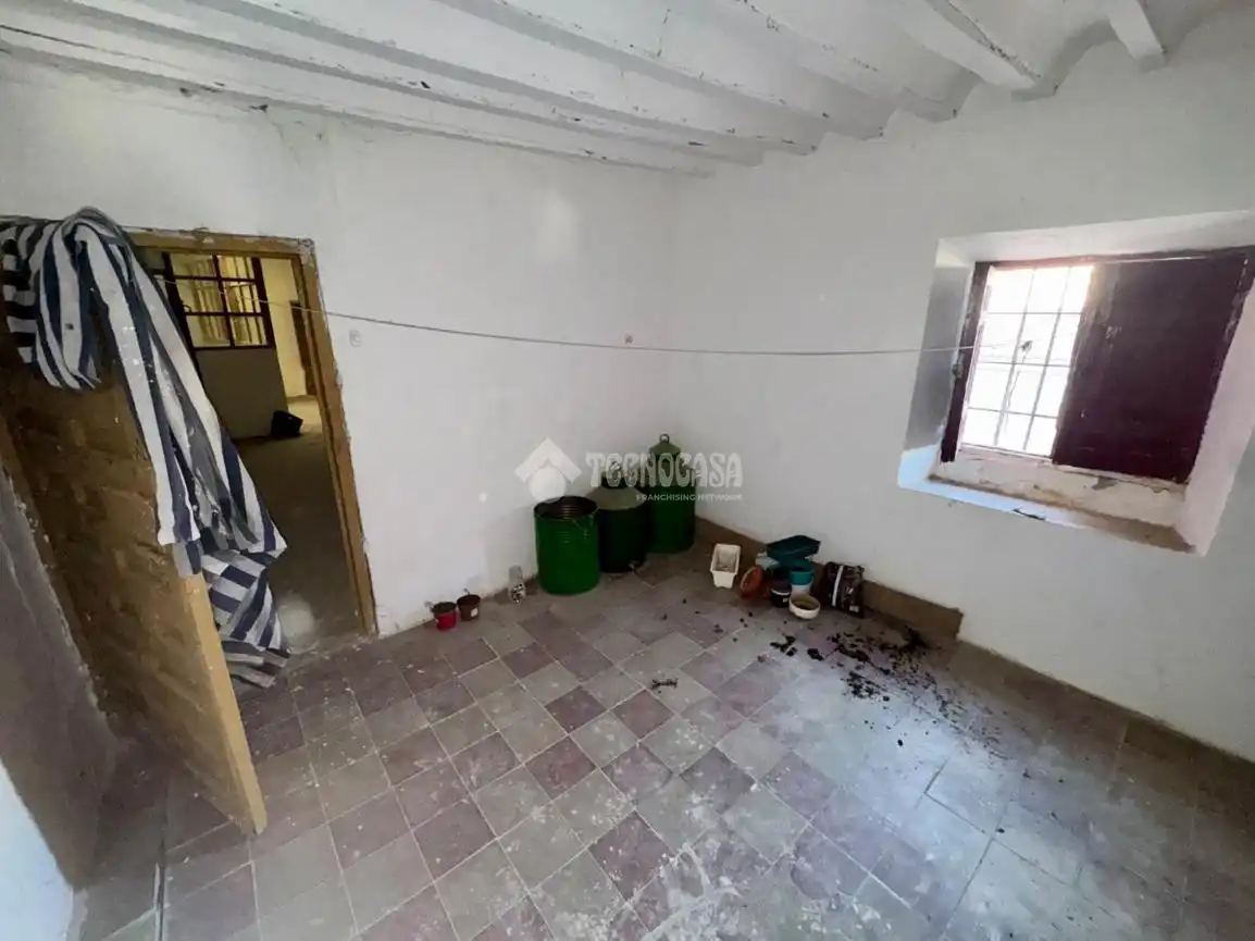 Casa aparellada amb terrassa en venda a C. Carmen, imagen 18