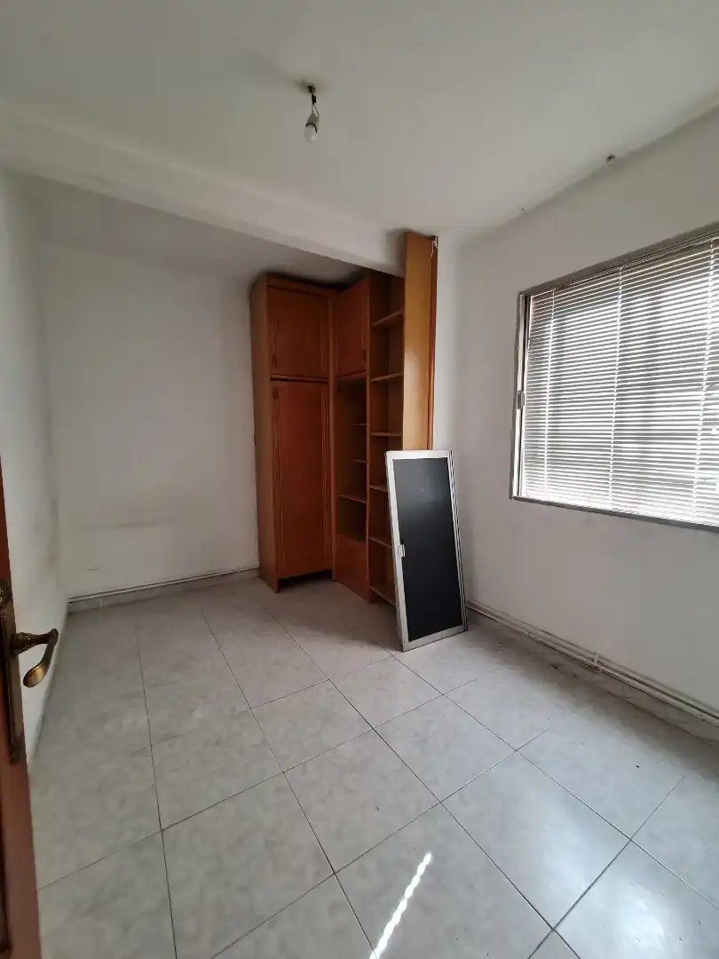 Wohnung zum Verkauf in Fuenlabrada mit Klimaanlage und Heizung